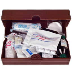 Набор автомобильный "АМА-1" Красный крест (пластиковый box)